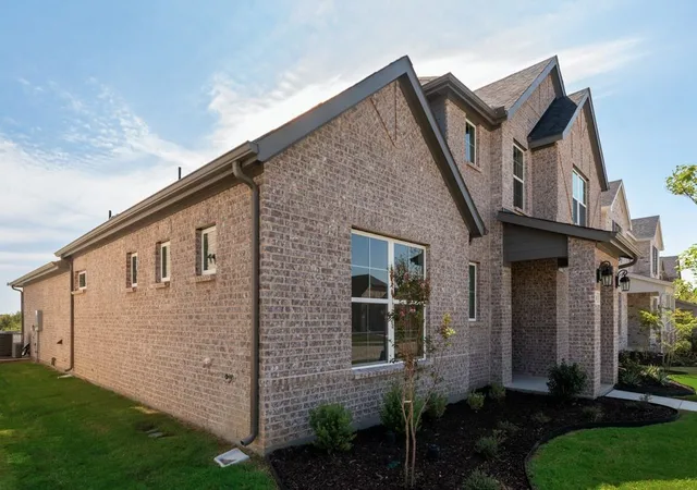 Photo 40 of Single family home for sale at 1060 Birdie St, Gunter, TX 75058 | MLS# 21394716 | Listing updated on 2026-10-06