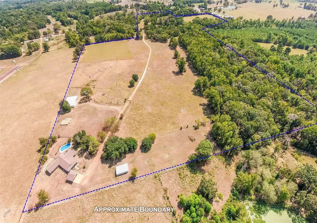 Photo 4 of House for sale at 4069 Fm 3384, Pittsburg, TX 75686 | MLS# 21394206 | Listing updated on 2026-09-25
