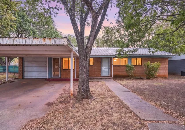 Single family home for sale at 1204 W 4th Street, McGregor, TX 76657 | MLS# 21393983