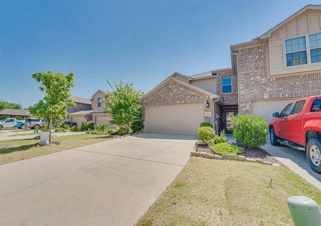 Photo 3 of Townhouse for sale at 6810 Topaz Dr, Greenville, TX 75402 | MLS# 21393923 | Listing updated on 2026-09-25