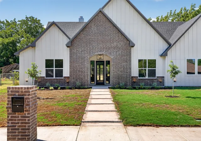 Photo 1 of Single family home for sale at 717 Easley St, Fort Worth, TX 76108 | MLS# 21394718 | Listing updated on 2026-09-27