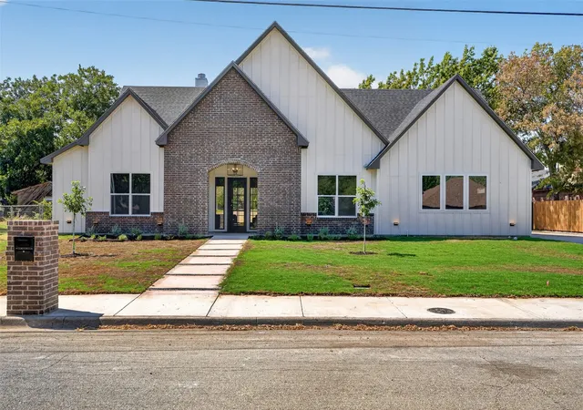 Photo 2 of Single family home for sale at 717 Easley St, Fort Worth, TX 76108 | MLS# 21394718 | Listing updated on 2026-09-27