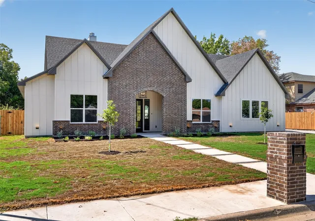 Photo 3 of Single family home for sale at 717 Easley St, Fort Worth, TX 76108 | MLS# 21394718 | Listing updated on 2026-09-27