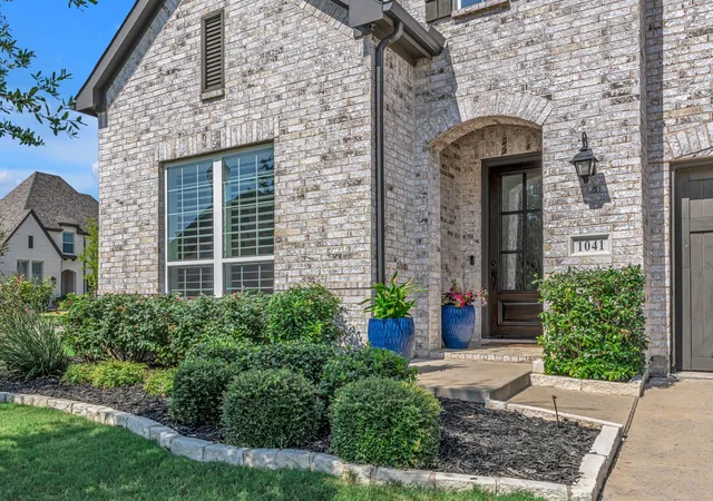 Photo 3 of Single family home for sale at 1041 Lone Grv Ln, Prosper, TX 75078 | MLS# 21394809 | Listing updated on 2026-10-10