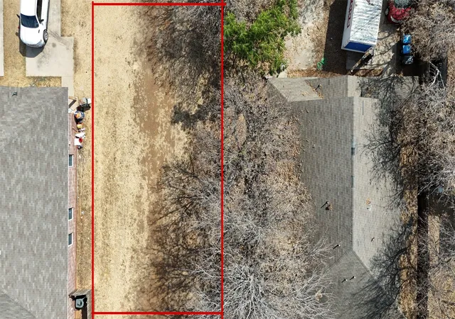 Photo 2 of Land for sale at 1417 E Robert St, Fort Worth, TX 76104 | MLS# 21394130 | Listing updated on 2026-09-24