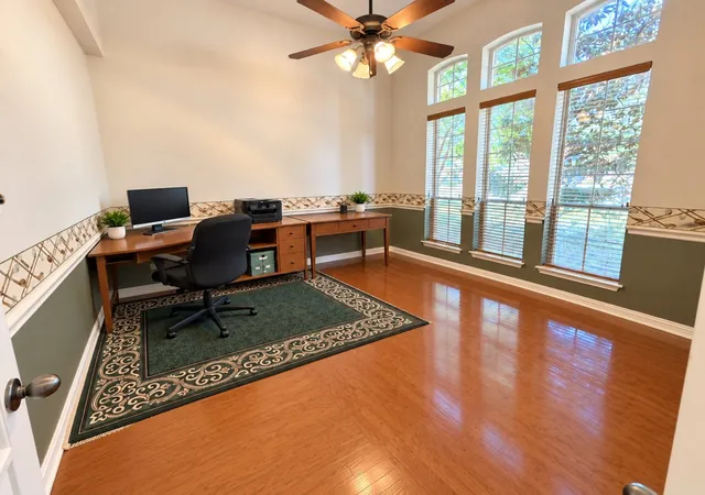 Photo 3 of Single family home for sale at 25 Ridgewood Dr, Roanoke, TX 76262 | MLS# 21391395 | Listing updated on 2026-09-25