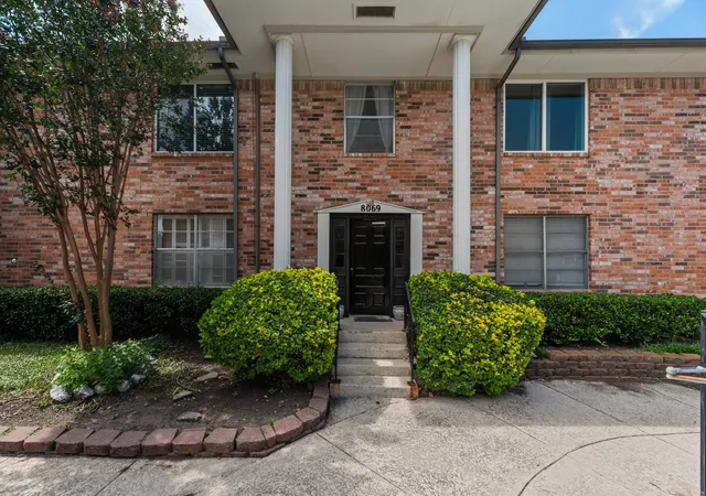 Condo for sale at 8069 Meadow Rd #216, Dallas, TX 75231 | MLS# 21393069