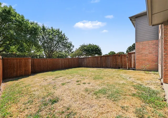 Photo 3 of Single family home for sale at 11181 Clearstream Ln, Frisco, TX 75035 | MLS# 21393408 | Listing updated on 2026-10-06