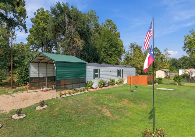 Photo 2 of Manufactured home for sale at 22107 Lakewood Dr, Frankston, TX 75763 | MLS# 21390479 | Listing updated on 2026-09-25