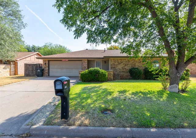 Photo 1 of Single family home for sale at 1001 Pardoners Rd, Abilene, TX 79602 | MLS# 21393844 | Listing updated on 2026-09-25