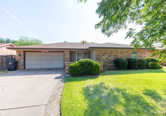 Photo 3 of Single family home for sale at 1001 Pardoners Rd, Abilene, TX 79602 | MLS# 21393844 | Listing updated on 2026-09-25