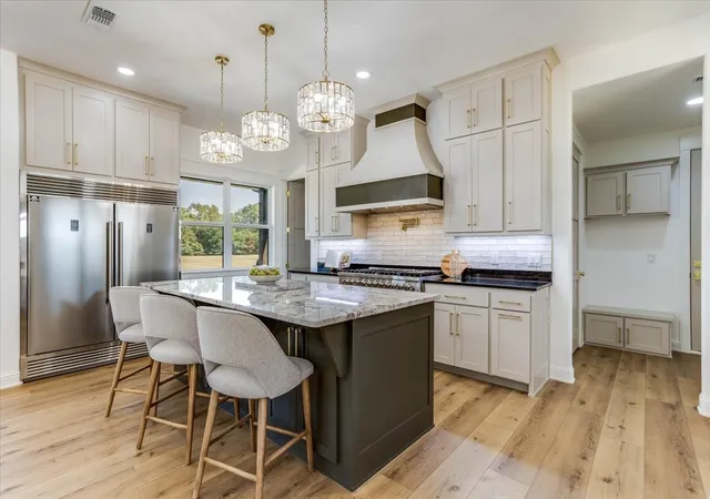 Photo 3 of Single family home for sale at 242 Private Rd 2712, Mount Pleasant, TX 75455 | MLS# 21394888 | Listing updated on 2026-10-03
