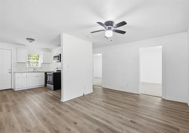 Photo 2 of Single family home for sale at 1916 Liberty St, Bonham, TX 75418 | MLS# 21394912 | Listing updated on 2026-09-25