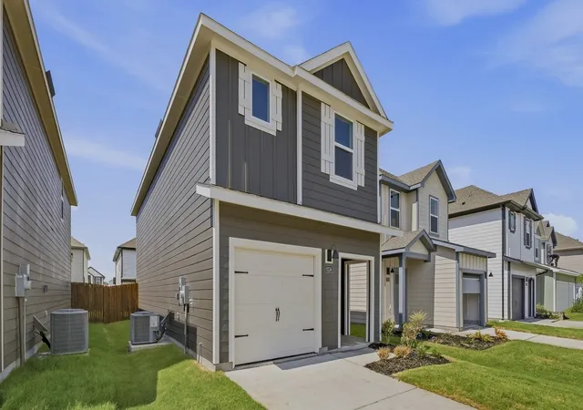 Photo 1 of Single family home for sale at 6236 Silver Maple Way, Princeton, TX 75407 | MLS# 21394927 | Listing updated on 2026-10-07
