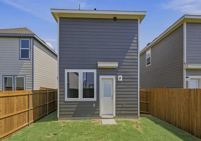 Photo 4 of Single family home for sale at 6236 Silver Maple Way, Princeton, TX 75407 | MLS# 21394927 | Listing updated on 2026-10-07