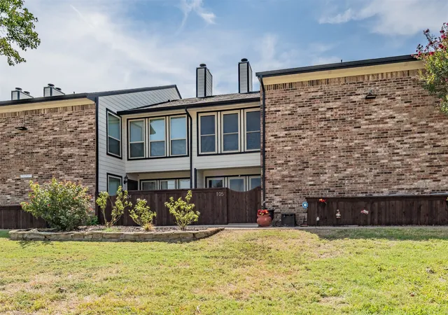 Sale Pending at 714 E Wall St #105, Grapevine, TX 76051 | MLS# 21387329 | Listing updated on 2026-10-05