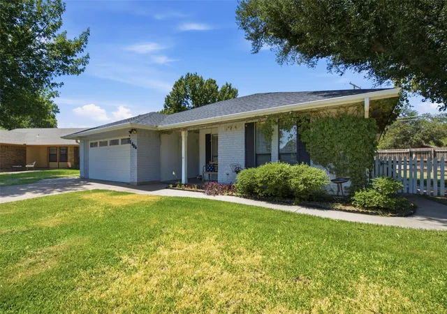 Photo 1 of Single family home for sale at 1406 Doral Ct, Graham, TX 76450 | MLS# 21394270 | Listing updated on 2026-09-25