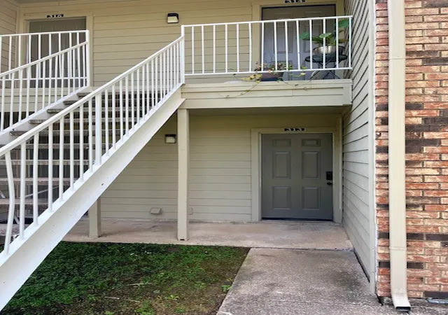 Photo 3 of Condo for sale at 2200 E Trinity Mills Rd #313, Carrollton, TX 75006 | MLS# 21394769 | Listing updated on 2026-10-28