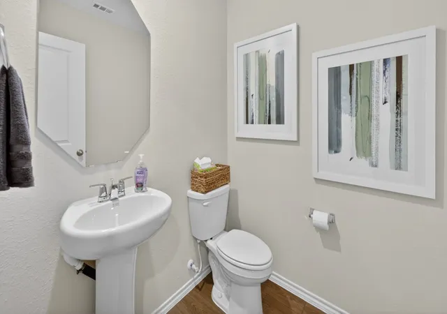 Photo 3 of Sale Pending at 2913 Carrington Hl Dr, Sherman, TX 75092 | MLS# 21394957 | Listing updated on 2026-10-07