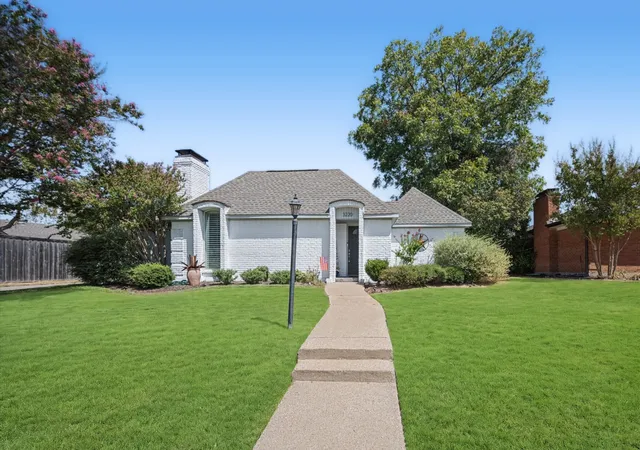 Photo 1 of Single family home for sale at 3220 Bandolino Ln, Plano, TX 75075 | MLS# 21394234 | Listing updated on 2026-10-09