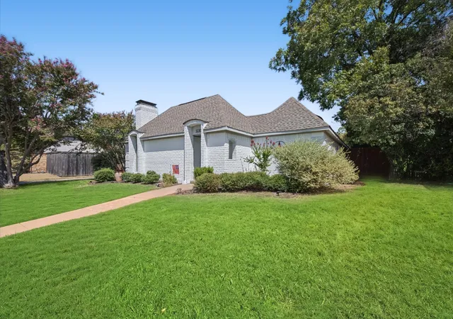 Photo 3 of Single family home for sale at 3220 Bandolino Ln, Plano, TX 75075 | MLS# 21394234 | Listing updated on 2026-10-09