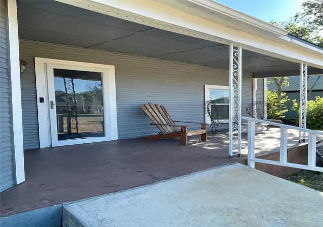 Photo 2 of Single family home for sale at 508 N 10th Street, Ballinger, TX 76821 | MLS# 21394969 | Listing updated on 2026-09-25