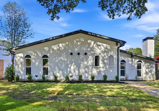 Single family home for sale at 2805 Ripplewood Dr, Garland, TX 75044 | MLS# 21394875