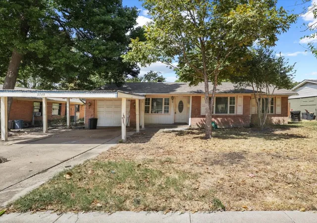 Photo 1 of Single family home for sale at 3749 Nabholtz Ln, Mesquite, TX 75150 | MLS# 21394984 | Listing updated on 2026-10-05