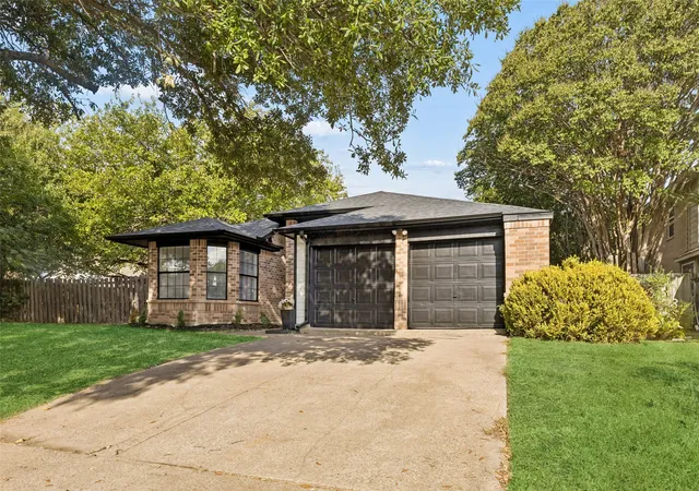 Photo 2 of Single family home for sale at 7801 Bordeaux Ln, Rowlett, TX 75089 | MLS# 21394989 | Listing updated on 2026-10-06