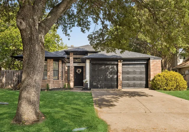 Photo 3 of Single family home for sale at 7801 Bordeaux Ln, Rowlett, TX 75089 | MLS# 21394989 | Listing updated on 2026-10-06