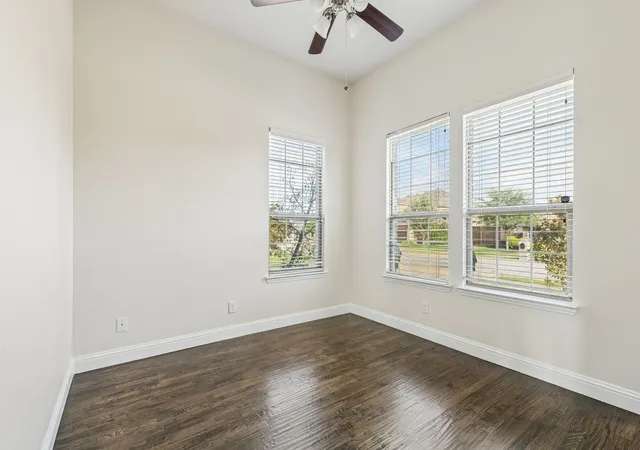 Photo 3 of Single family home for sale at 4813 Parkplace Dr, Argyle, TX 76226 | MLS# 21387467 | Listing updated on 2026-10-02