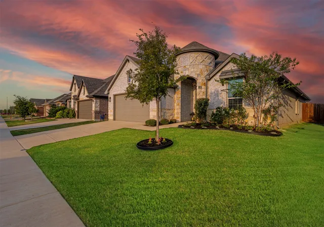 Photo 1 of Single family home for sale at 9921 Mescalbean Blvd, Crowley, TX 76036 | MLS# 21395024 | Listing updated on 2026-10-10