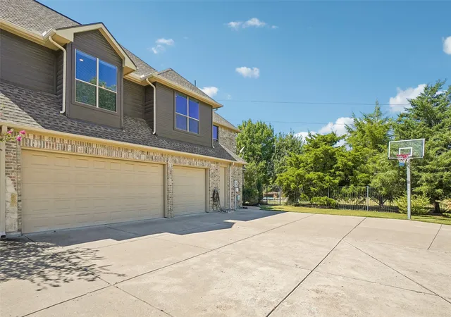 Photo 3 of Single family home for sale at 1761 Elmhurst Ct, Prosper, TX 75078 | MLS# 21395031 | Listing updated on 2026-09-30
