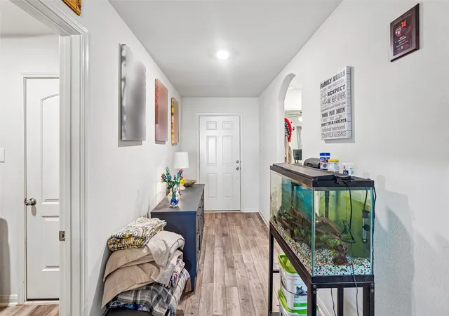 Photo 4 of Single family home for sale at 8420 Steel Dust Dr, Fort Worth, TX 76179 | MLS# 21394235 | Listing updated on 2026-10-05