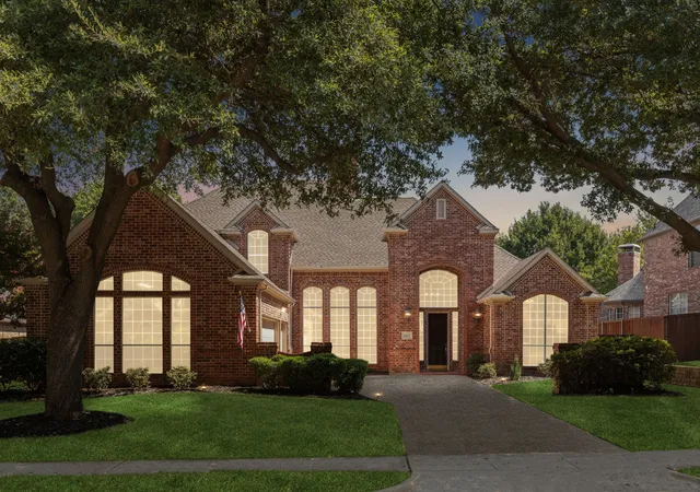 Single family home for sale at 4412 Crown Knoll Cir, Flower Mound, TX 75028 | MLS# 21392106
