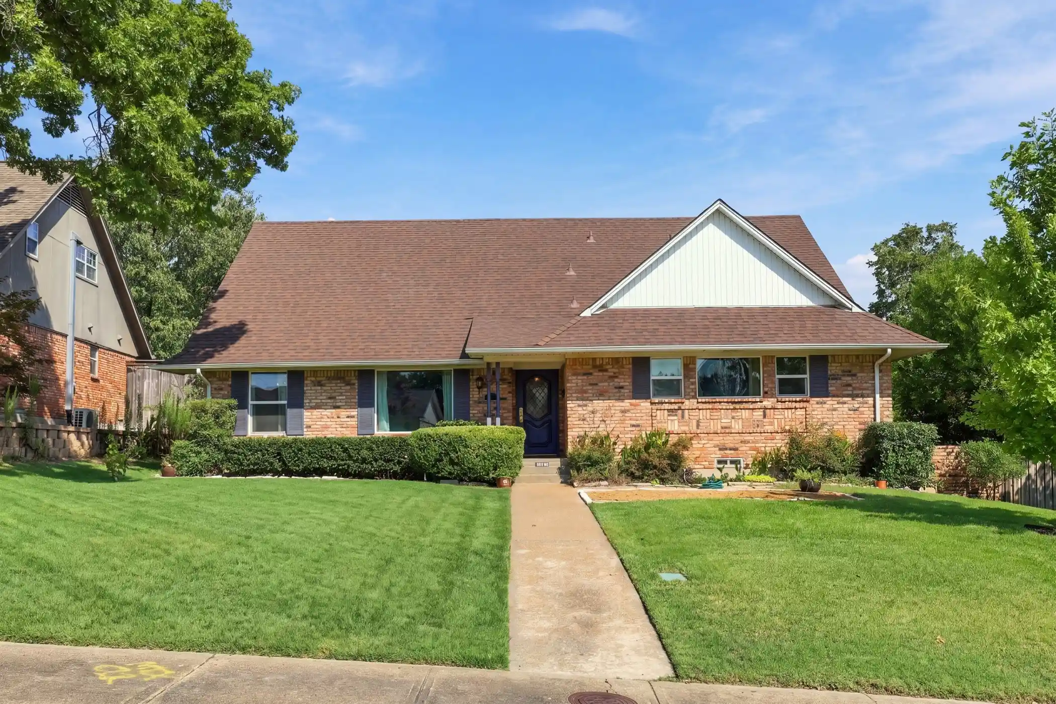 Photo 1 of Single family home for sale at 9639 Brentgate Dr, Dallas, TX 75238 | MLS# 21394797 | Listing updated on 2026-10-29
