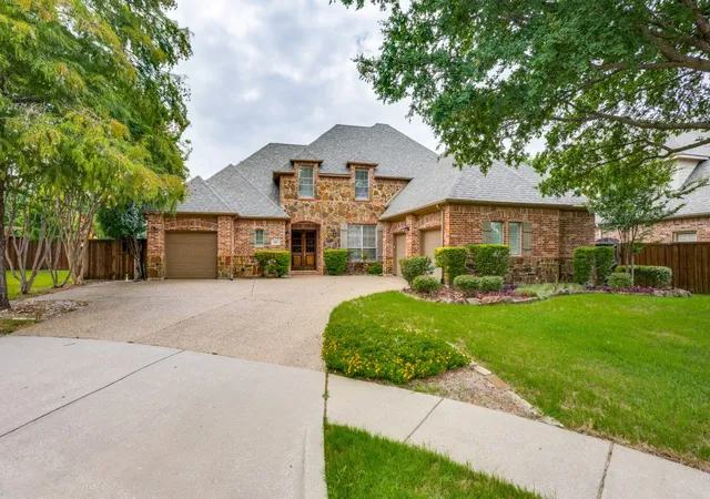 Photo 2 of Single family home for sale at 615 Wills Point Dr, Allen, TX 75013 | MLS# 21394498 | Listing updated on 2026-09-25