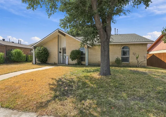Photo 2 of Single family home for sale at 1444 Applegate Dr, Lewisville, TX 75067 | MLS# 21395058 | Listing updated on 2026-10-05