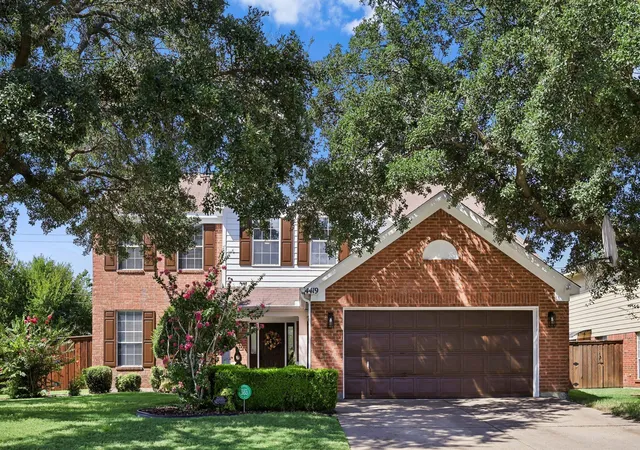 Photo 1 of Sale Pending at 4419 W Wescott Dr, Grand Prairie, TX 75052 | MLS# 21395073 | Listing updated on 2026-09-28