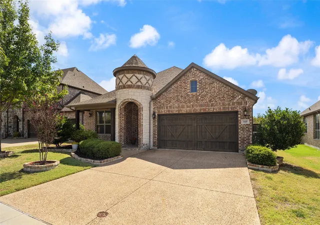 Photo 1 of Single family home for sale at 1649 Mannheim Dr, Rockwall, TX 75032 | MLS# 21393420 | Listing updated on 2026-10-04