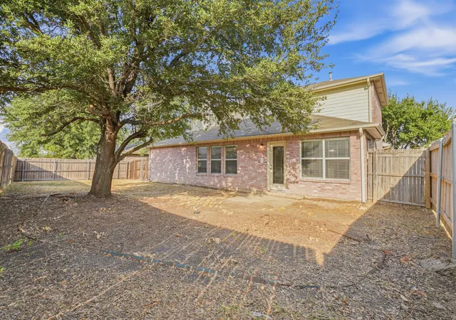 Photo 34 of Single family home for sale at 1002 Chatham Ln, Forney, TX 75126 | MLS# 21392499 | Listing updated on 2026-10-05