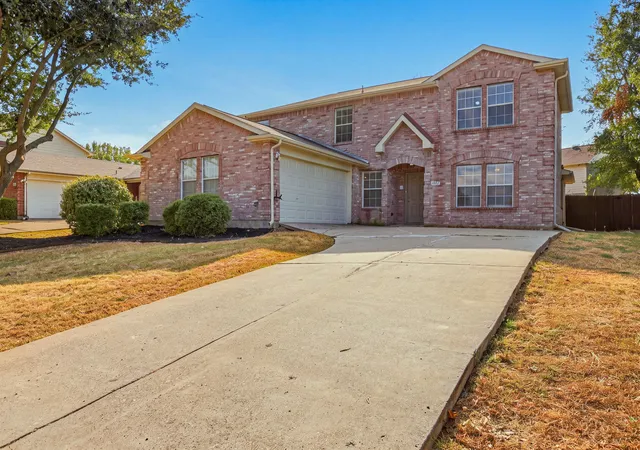 Photo 3 of Single family home for sale at 1002 Chatham Ln, Forney, TX 75126 | MLS# 21392499 | Listing updated on 2026-10-05
