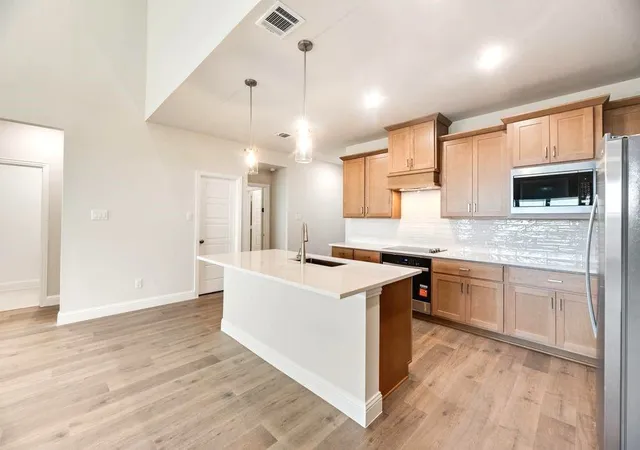 Photo 2 of Single family home for sale at 1050 Birdie St, Gunter, TX 75058 | MLS# 21394789 | Listing updated on 2026-10-06