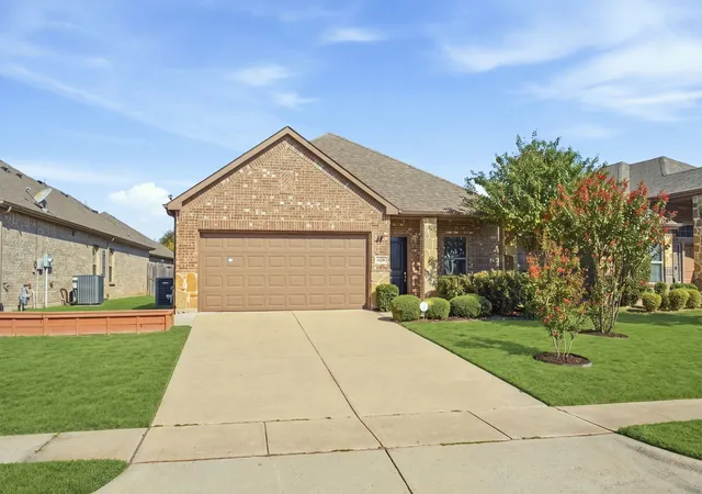 Photo 2 of Single family home for sale at 620 Redwood Dr, Greenville, TX 75402 | MLS# 21391140 | Listing updated on 2026-10-04