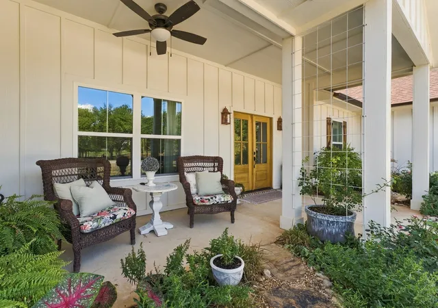 Photo 4 of Single family home for sale at 2525 Preskitt Rd, Decatur, TX 76234 | MLS# 21395012 | Listing updated on 2026-10-02