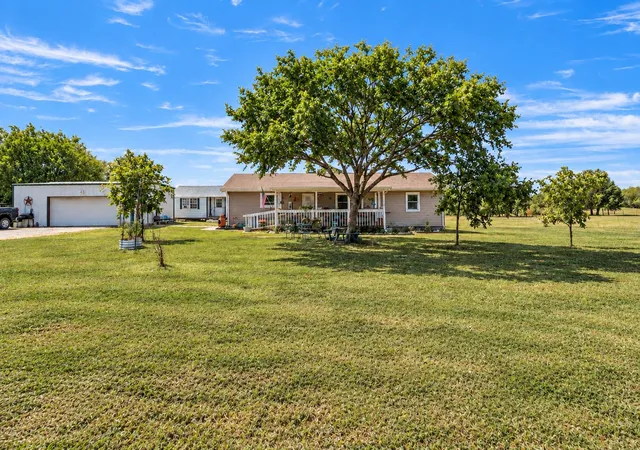 Photo 3 of Single family home for sale at 4907 Duran Dr, Royse City, TX 75189 | MLS# 21394639 | Listing updated on 2026-09-30