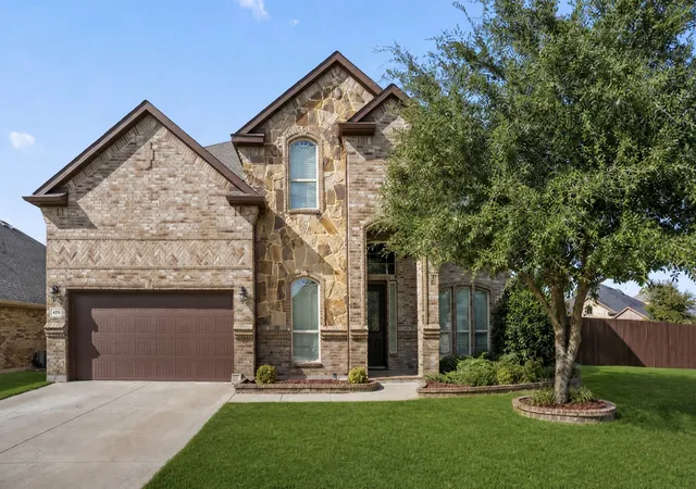 Photo 1 of Single family home for sale at 425 Rossville Dr, Midlothian, TX 76065 | MLS# 21387187 | Listing updated on 2026-10-08