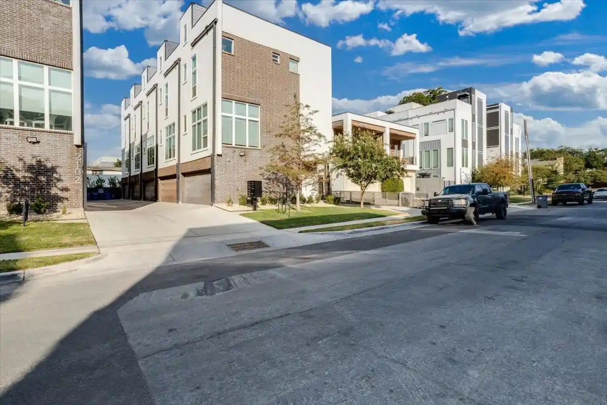 Condo for sale at 2038 N Prairie Ave #104, Dallas, TX 75204 | MLS# 21387258