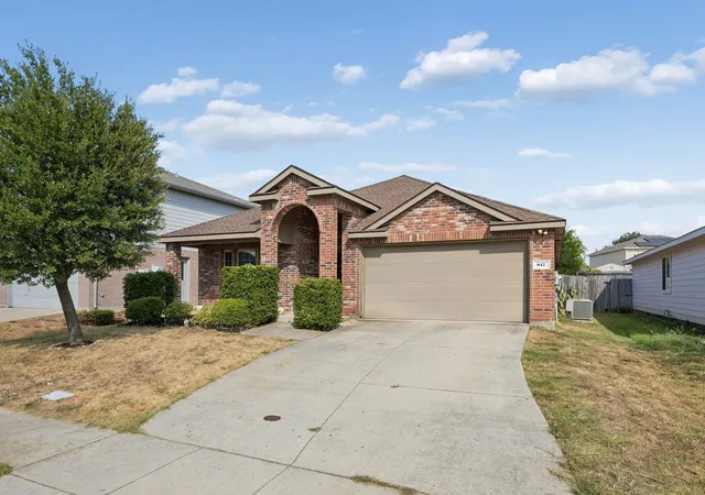 Photo 1 of Single family home for sale at 817 Post Oak Trl, Anna, TX 75409 | MLS# 21381922 | Listing updated on 2026-10-04
