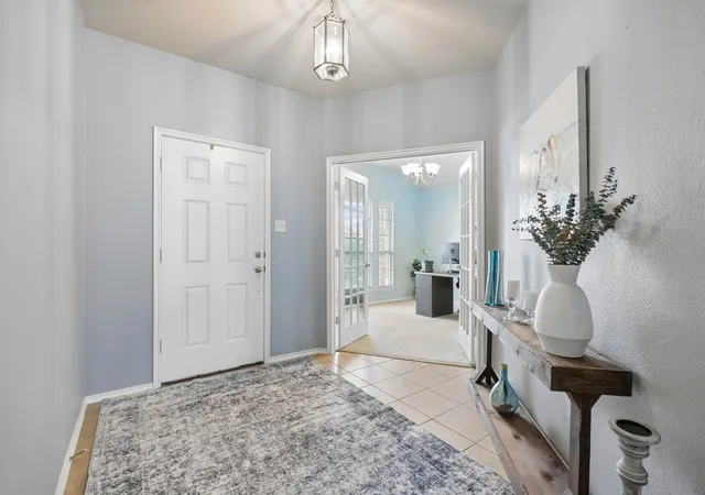 Photo 3 of Single family home for sale at 817 Post Oak Trl, Anna, TX 75409 | MLS# 21381922 | Listing updated on 2026-10-04